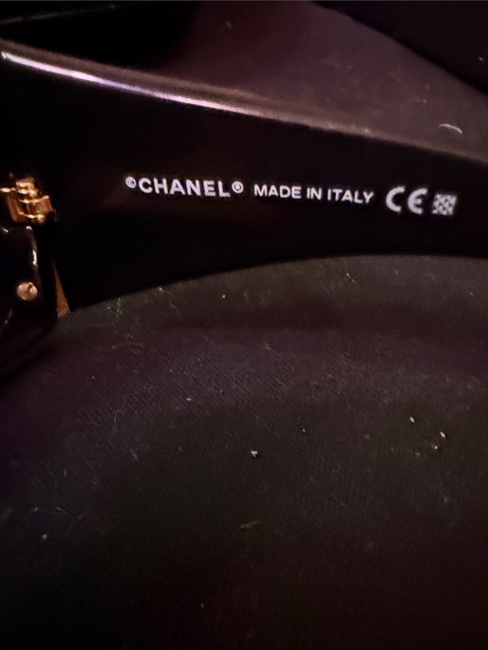 CHANEL Black and Gold Logo Ring - Picture 5 of 7